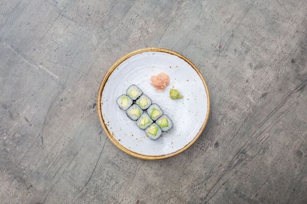 Avocado Hosomaki (8pcs)