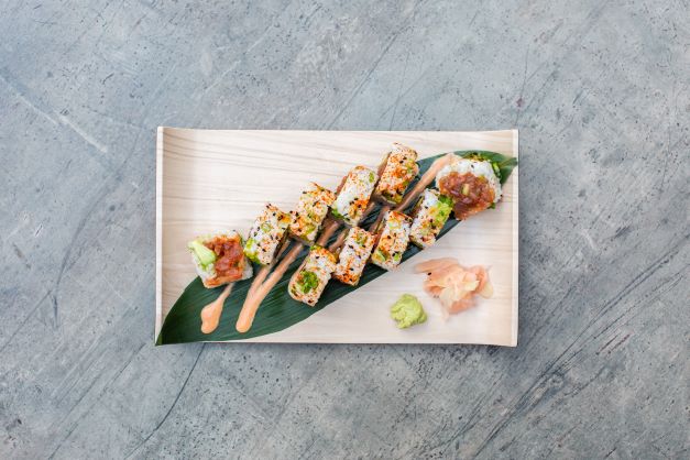 Spicy Tuna Uramaki Roll (10pcs)
